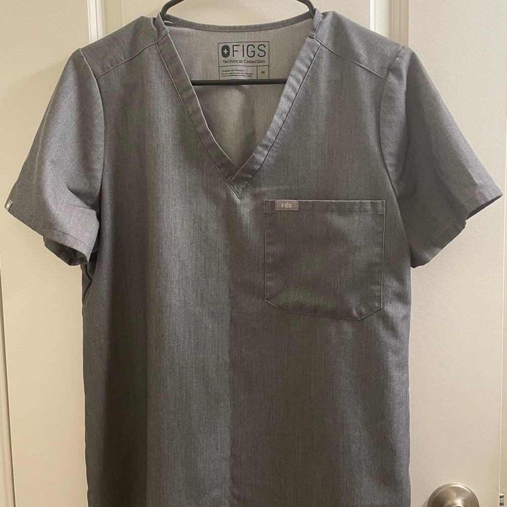 Grey figs scrub bundle